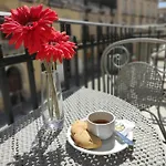 Thalya Luxury Couette-café 4*