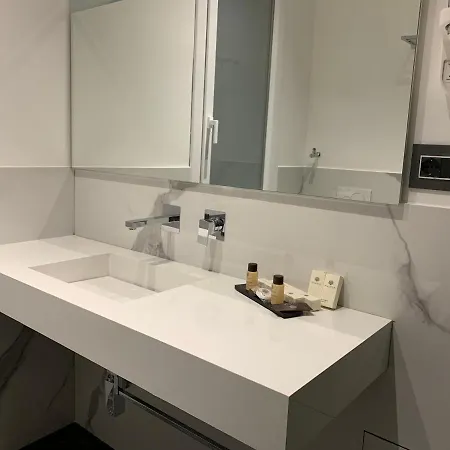 Thalya Luxury לינה וארוחת בוקר 3*