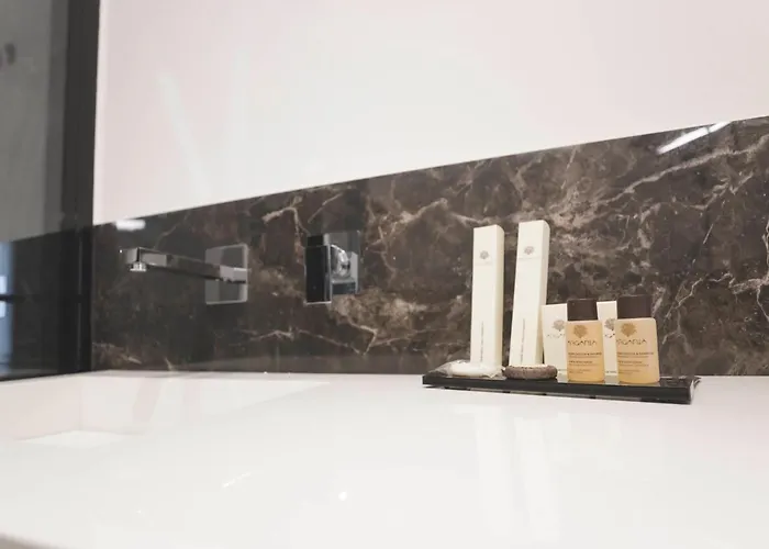 Alojamento de Acomodação e Pequeno-almoço Thalya Luxury 4*